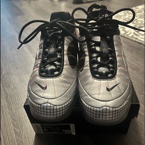Nike MX-720 only worn a few times in great condition.